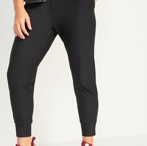 High-waisted powers often 7/8-length Joggers